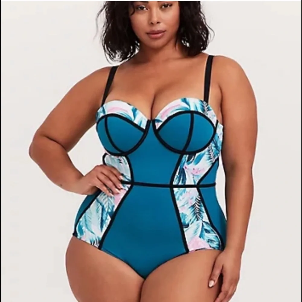 🌴NWT Torrid Palm Print One-Piece Swimsuit 5X🌴 - Picture 2 of 7